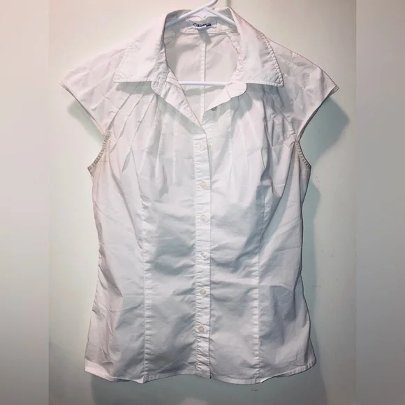 CALVIN KLIEN Pleated White Cap Sleeve Blouse. - Picture 1 of 8